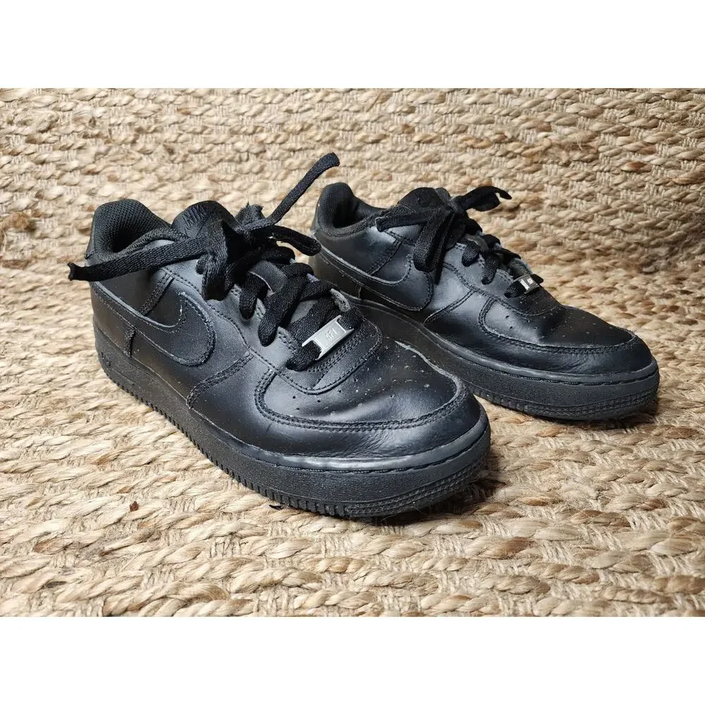 Nike Air Force 1 LE Triple Black Size 7Y Sneakers Shoes Casual School Lifestyle